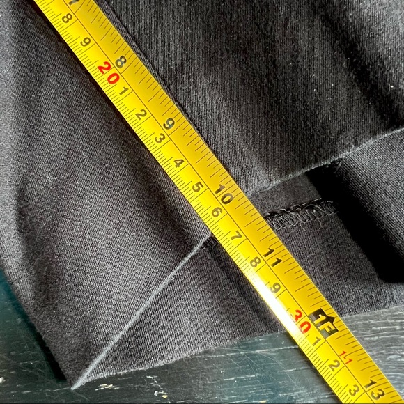 ⭐️ White House Black Market Black Bermuda Shorts Size 6 - Picture 11 of 12